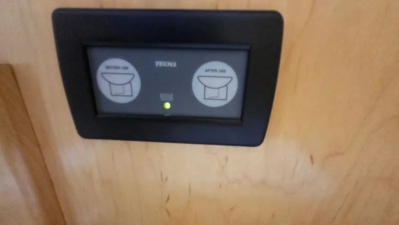 Slide: The Image of Navigator 5300 1998 - 74