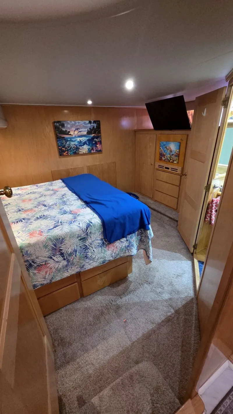 Slide: The Image of Navigator 5300 1998 - 77