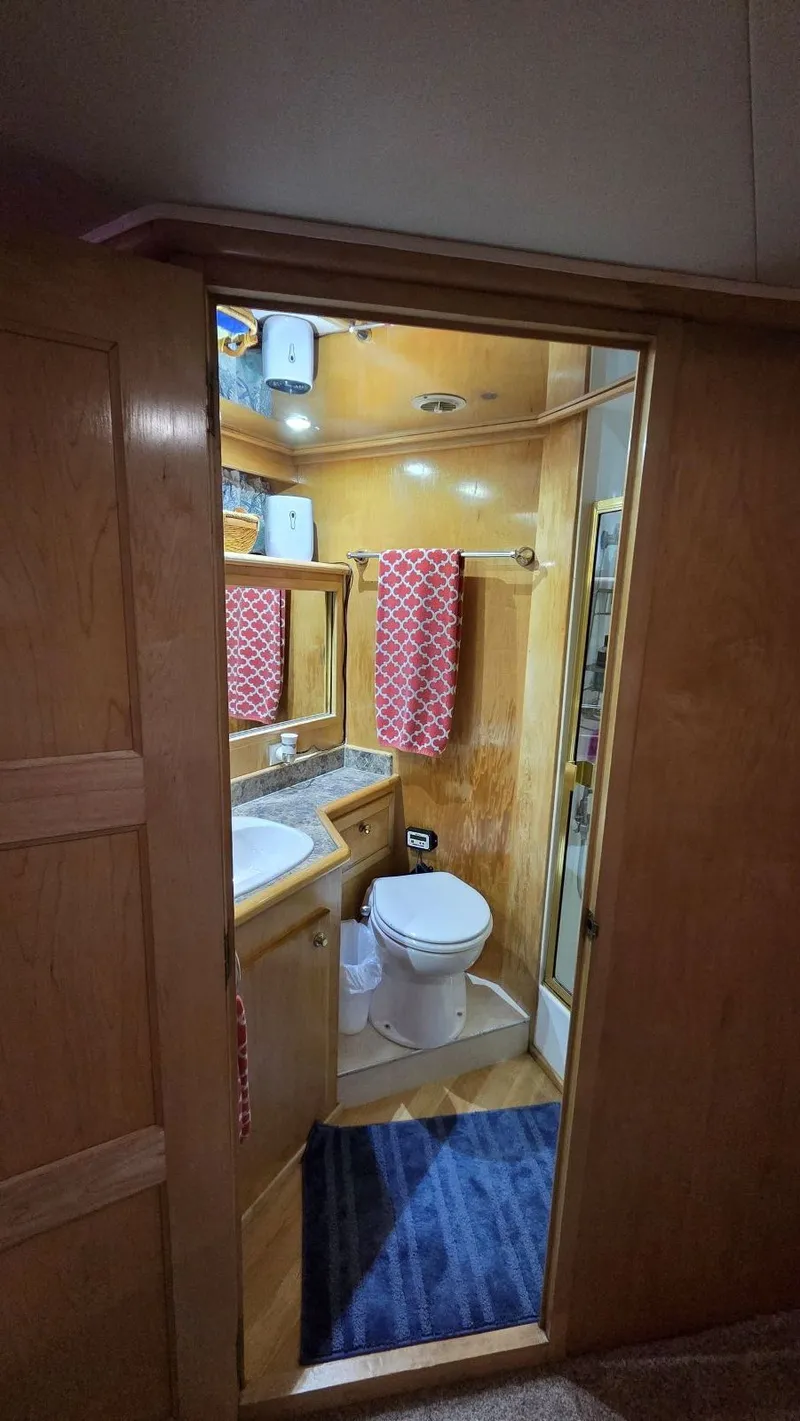 Slide: The Image of Navigator 5300 1998 - 79