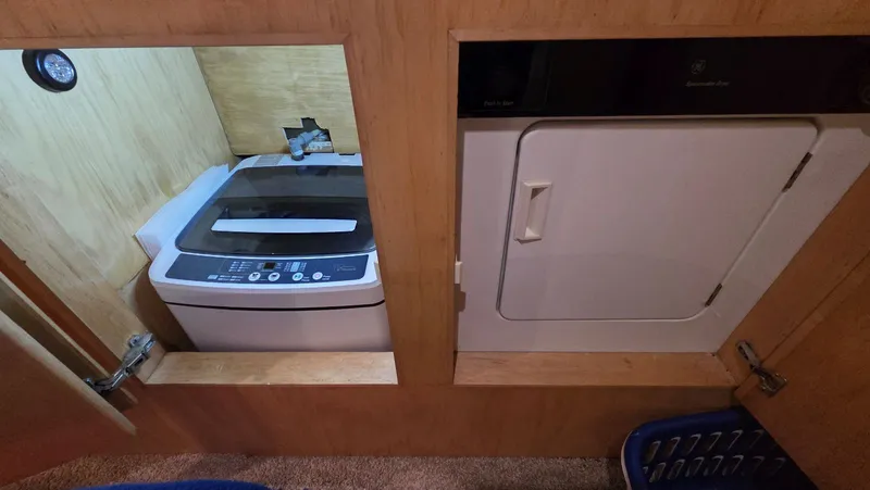 Slide: The Image of Navigator 5300 1998 - 82