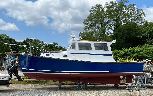 Slide: The Image of Ellis 28 Hardtop Downeast Cruiser 1987 - 0