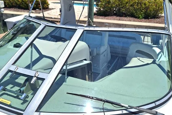 Slide: The Image of Sea Ray 320 Sundancer 2007 - 10