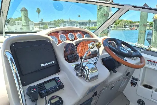 Slide: The Image of Sea Ray 320 Sundancer 2007 - 8