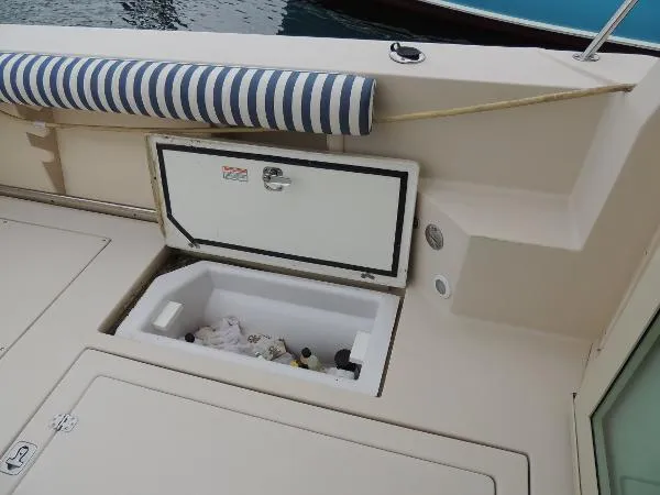 Slide: The Image of Albin TE Flush Deck 2007 - 9