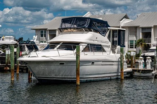 Slide: The Image of Cruisers 3750 Motoryacht 1999 - 0