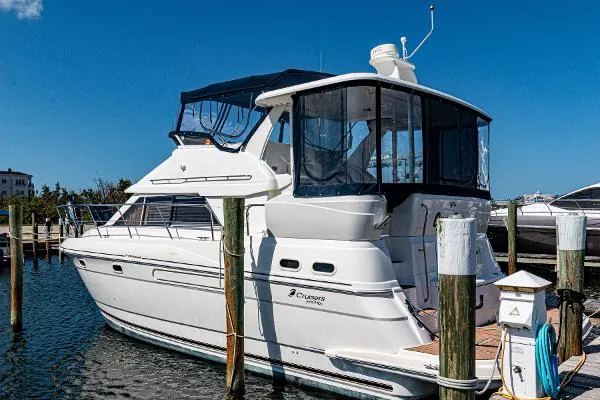 Slide: The Image of Cruisers 3750 Motoryacht 1999 - 2