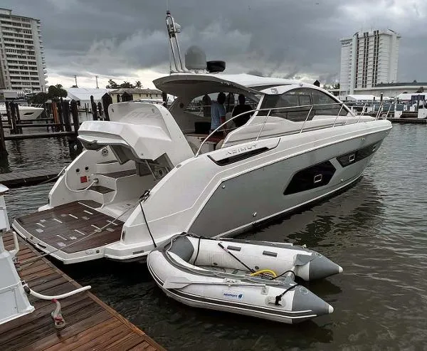Slide: The Image of Azimut Atlantis 43 2017 - 1