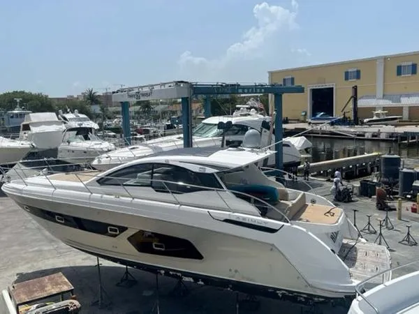 Slide: The Image of Azimut Atlantis 43 2017 - 5