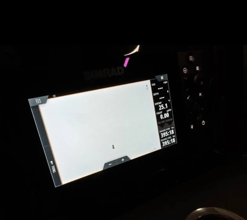 Slide: The Image of Simrad display on Chaparral OSX 280 boat, 2021 model. - 19