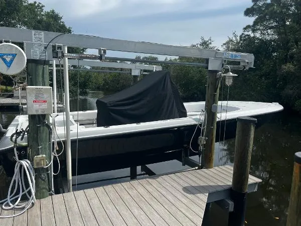 Slide: The Image of Contender 25 Bay 2018 - 0