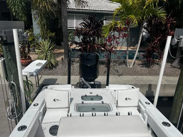 Slide: The Image of Contender 25 Bay 2018 - 3