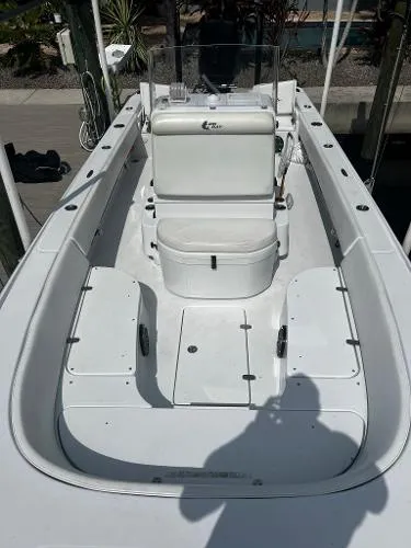Slide: The Image of Contender 25 Bay 2018 - 4