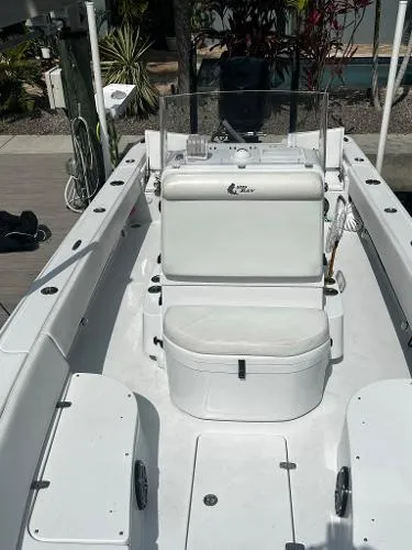 Slide: The Image of Contender 25 Bay 2018 - 5