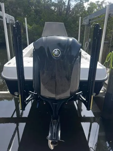 Slide: The Image of Contender 25 Bay 2018 - 9