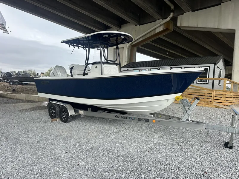 Slide: The Image of Parker Marine 230 Coastal Elite 2026 - 12