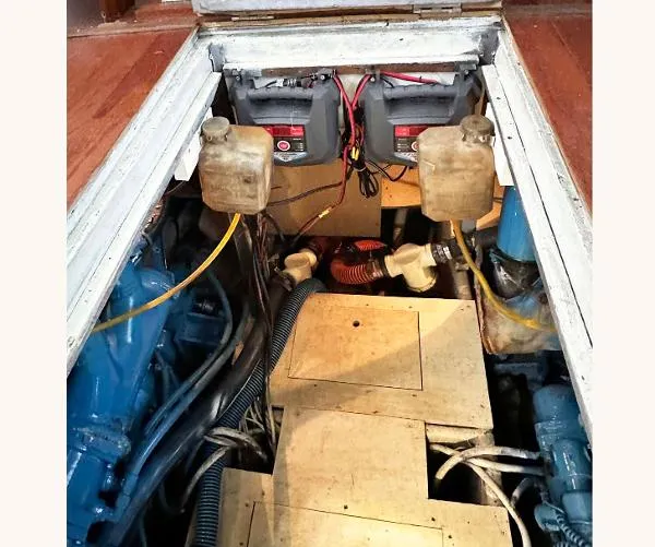 Slide: The Image of Silverton 40 Aft Cabin 1982 - 11