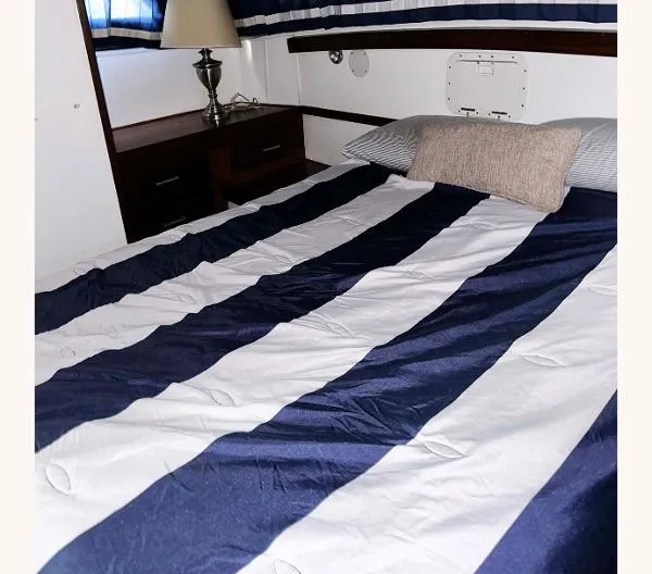 Slide: The Image of Silverton 40 Aft Cabin 1982 - 6