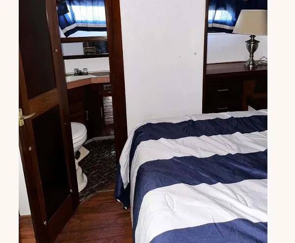 Slide: The Image of Silverton 40 Aft Cabin 1982 - 9