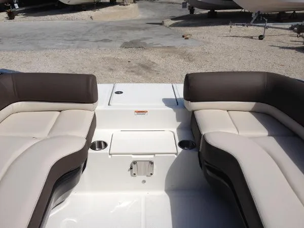 Slide: The Image of Bayliner XR7 2018 - 11
