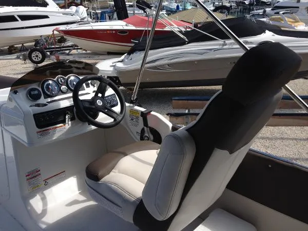 Slide: The Image of Bayliner XR7 2018 - 2