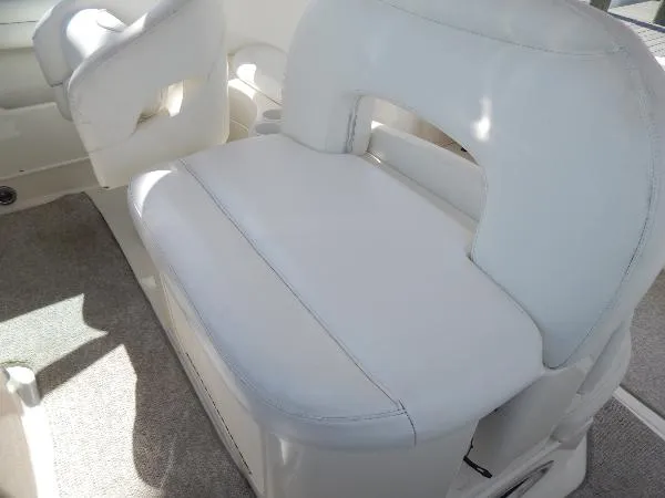 Slide: The Image of Sea Ray Sundancer 2003 - 6