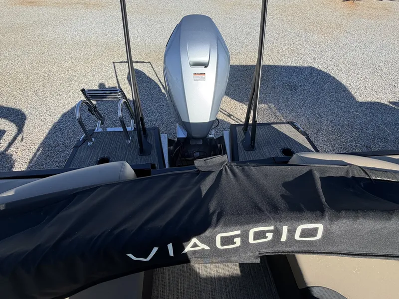 Slide: The Image of Viaggio Lago X TRITOON-HONDA 250 2026 - 5