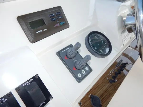 Slide: The Image of Mainship Trawler 2002 - 7