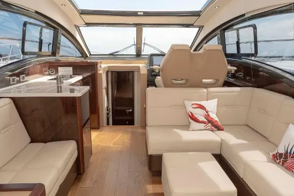 Slide: The Image of Sea Ray 400 Sundancer 2017 - 7