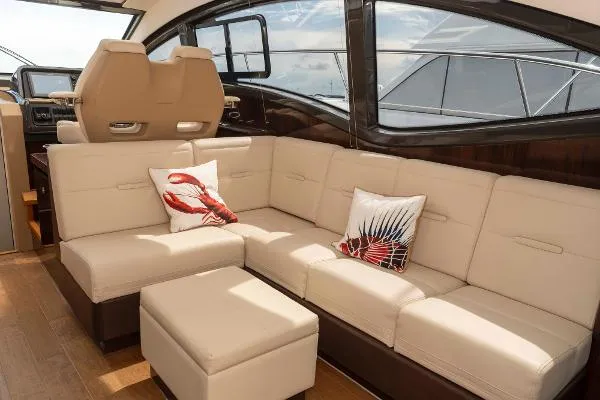 Slide: The Image of Sea Ray 400 Sundancer 2017 - 8
