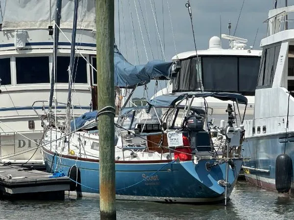 Slide: The Image of Alden 44 1991 - 8