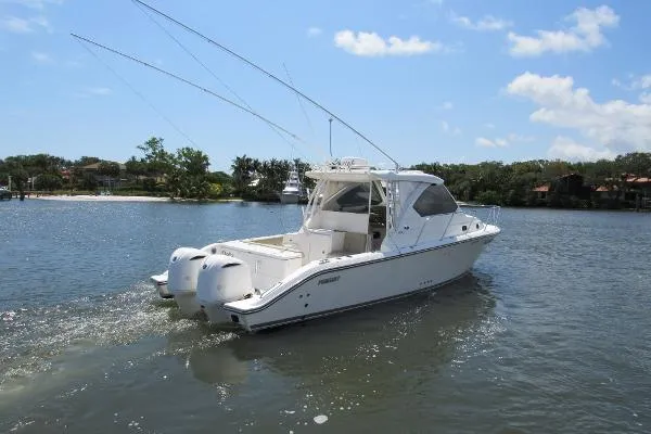 Slide: The Image of Pursuit OS 325 Offshore 2019 - 2