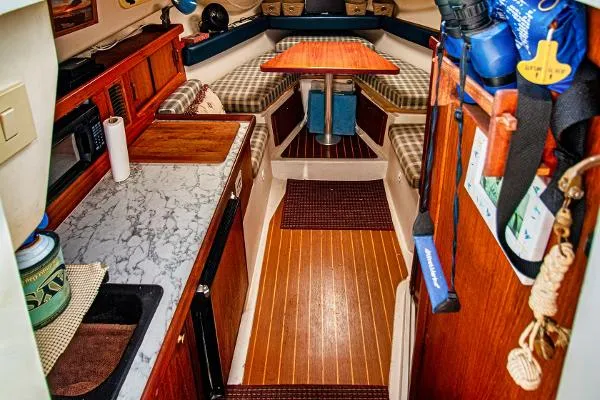 Slide: The Image of Mainship 30 PILOT 2000 - 7