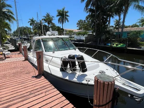 Slide: The Image of Boston Whaler Conquest 345 2008 - 2
