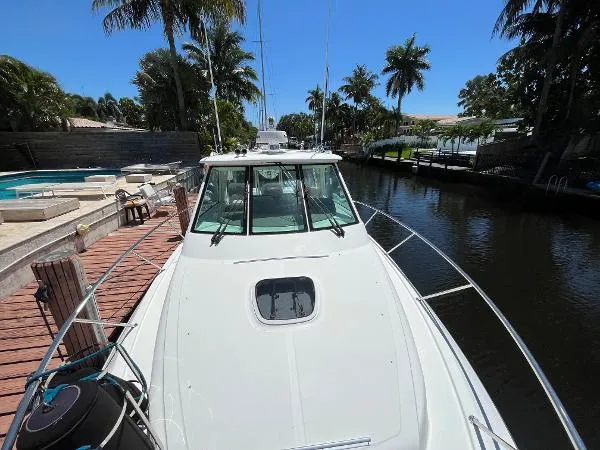Slide: The Image of Boston Whaler Conquest 345 2008 - 9