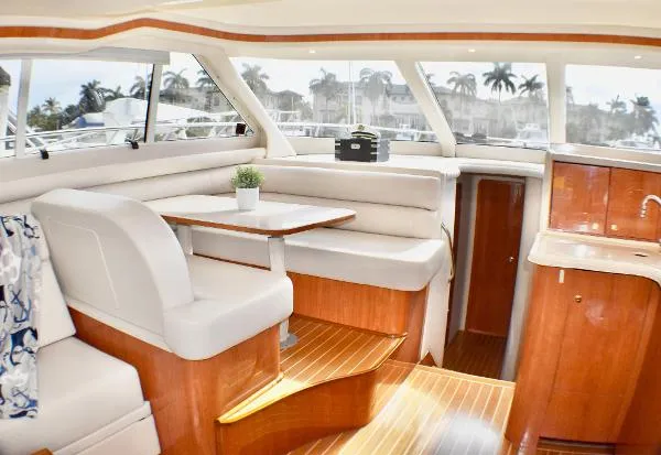 Slide: The Image of Sea Ray 480 Sedan Bridge 1999 - 9