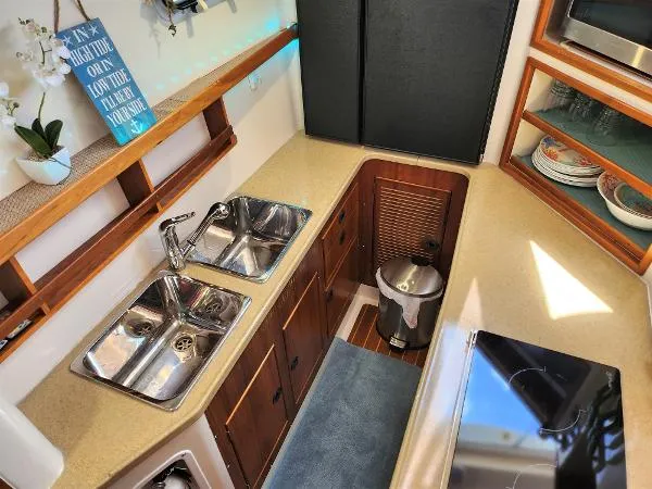 Slide: The Image of PDQ 34 Power Catamaran 2005 - 3