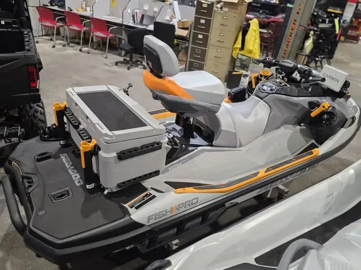 Slide: The Image of Sea-Doo FishPro Trophy 170 2026 - 6