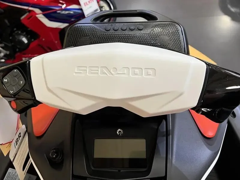 Slide: The Image of Sea-Doo Spark for 3 2026 - 10
