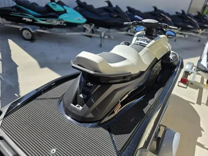 Slide: The Image of 2026 Yamaha WaveRunner VX Cruiser HO on a trailer. - 4