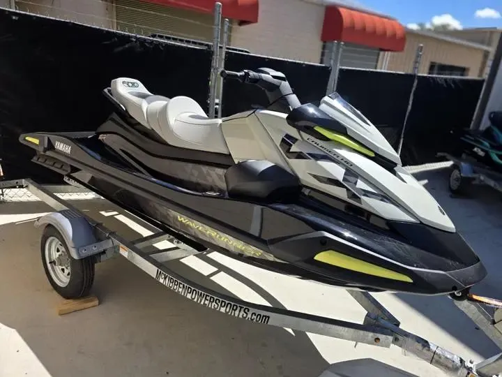 Slide: The Image of 2026 Yamaha WaveRunner VX Cruiser HO on trailer. - 5