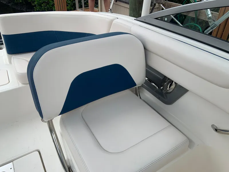 Slide: The Image of Chaparral 210 Suncoast 2017 - 5