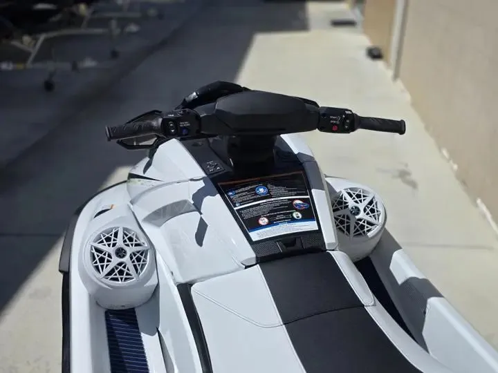 Slide: The Image of 2026 Yamaha WaveRunner VX Deluxe with advanced dashboard. - 15