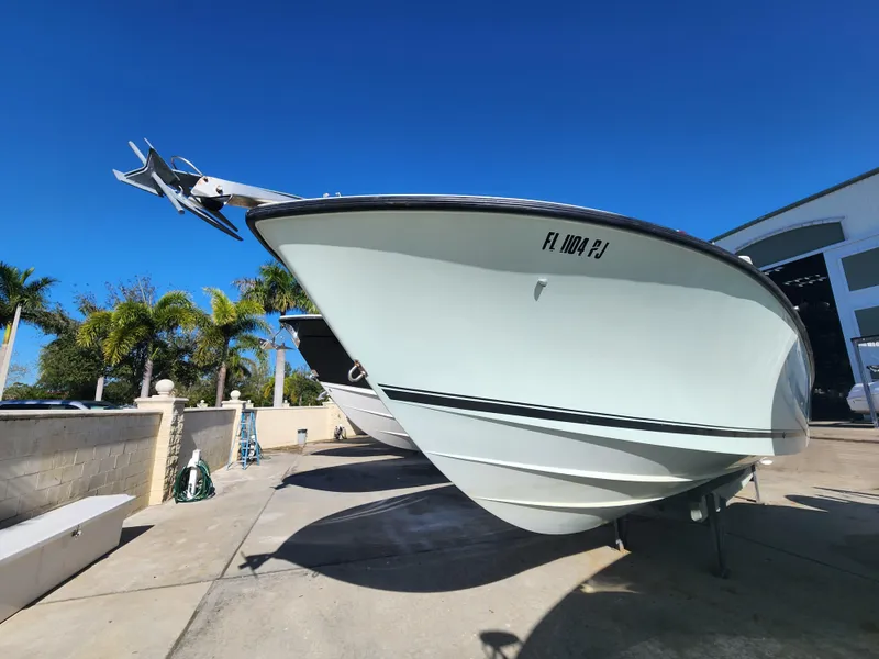Slide: The Image of SeaVee 32B Center Console 2008 - 4