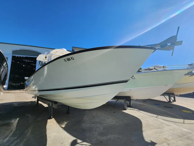 Slide: The Image of SeaVee 32B Center Console 2008 - 5