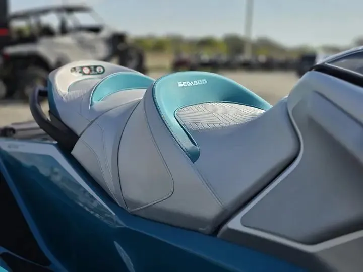 Slide: The Image of Sea-Doo GTX Limited 325 Teal Metallic 2026 - 9