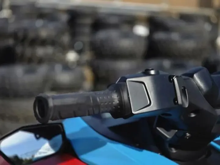 Slide: The Image of Yamaha Jetblaster DLX 3-Up 2025 - 11