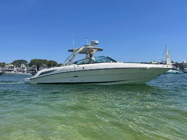 Slide: The Image of Sea Ray 300 SLX 2012 - 0