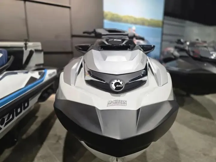 Slide: The Image of Sea-Doo GTX Limited 325 White Pearl Premium 2026 - 10