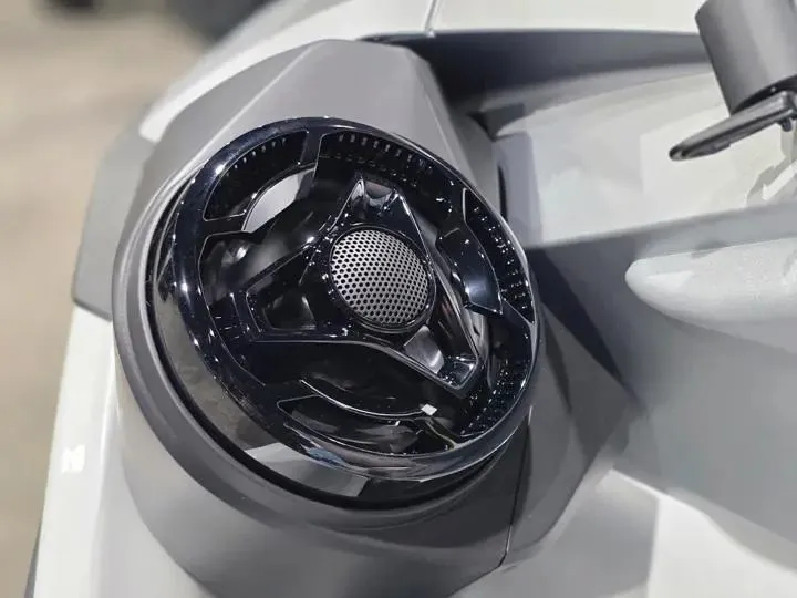 Slide: The Image of Sea-Doo GTX Limited 325 White Pearl Premium 2026 - 12