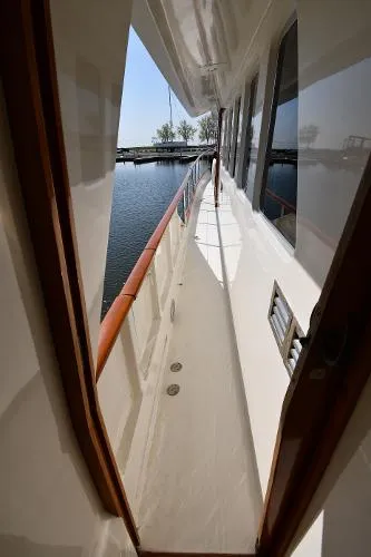 Slide: The Image of Lowland 64 Pilot House Longe Range Motor Yacht 1986 - 10